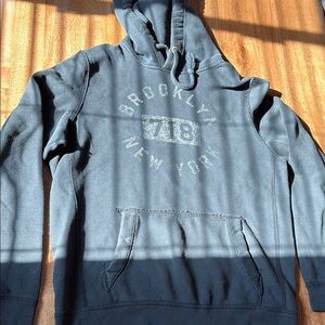 Abercrombie & Fitch Brooklyn New York Men's Navy Hoodie Size Large